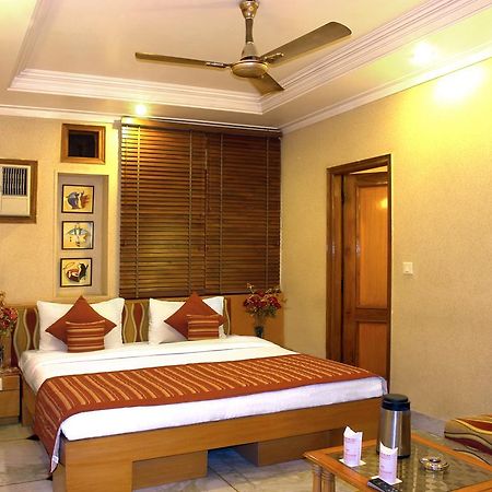 Hotel Singh International Delhi  Ngoại thất bức ảnh