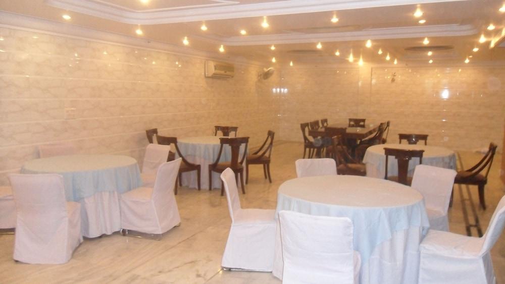 Hotel Singh International Delhi  Ngoại thất bức ảnh