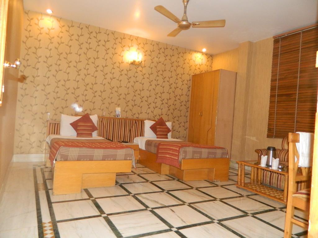 Hotel Singh International Delhi  Ngoại thất bức ảnh