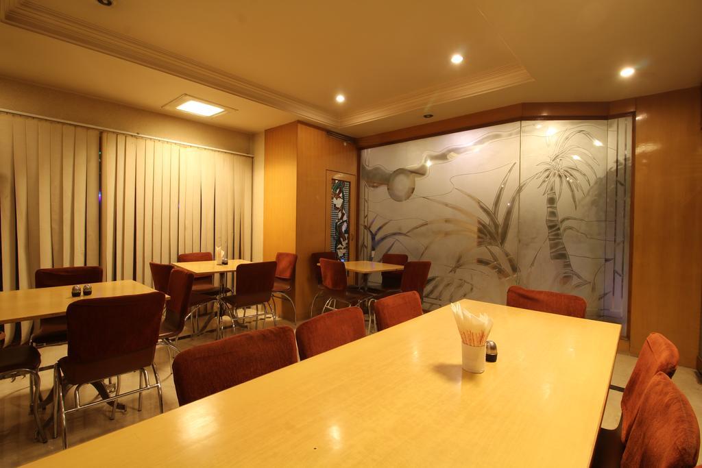 Hotel Singh International Delhi  Ngoại thất bức ảnh